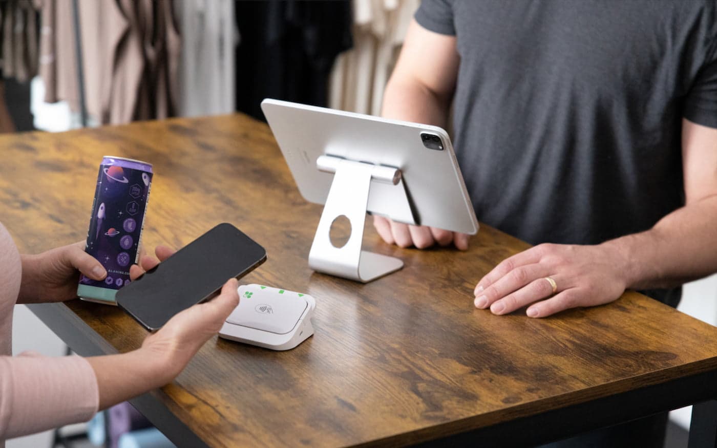 Clover Go contactless payment